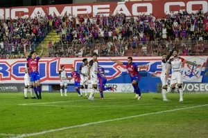 Marinheiro vence JEC pela Série D no Gigantão