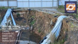 Risco em obra em Criciúma mobiliza Defesa Civil
