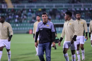 Zé Ricardo deve ser demitido do Criciúma