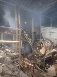 Fogo atinge cerâmica na madrugada desta quarta- feira