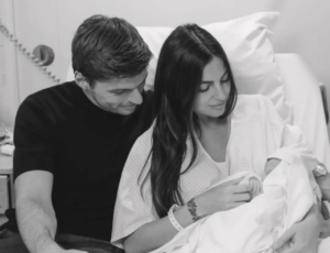 Verstappen e Kelly Piquet dão luz a primeira filha