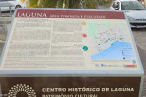 Placas com informações turísticas serão atualizadas