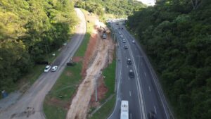 Triplicação da SC-401 avança no Morro das Madeireiras