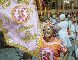 Oficinas gratuitas de maracatu movimentam Itajaí