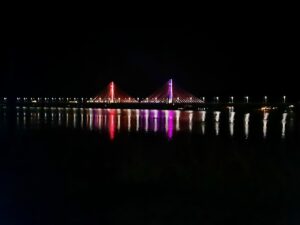 Ponte Anita brilha com as cores da diversidade