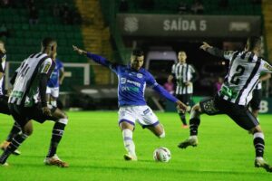 Figueirense encara o Confiança pela Série C