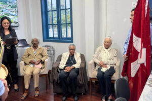 Reencontro de amigas centenárias emociona Araquari