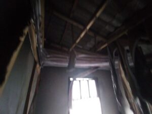 Incêndio atinge colchão e assusta moradores