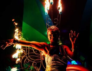 MPSC aciona BC após veto a festival burlesco no teatro
