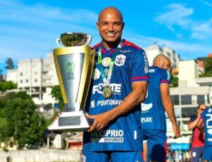 Marcílio empresta Juninho Tardelli ao Tubarão