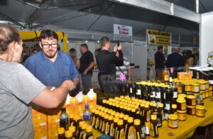 Feira do Mel espera 50 mil visitantes na Capital