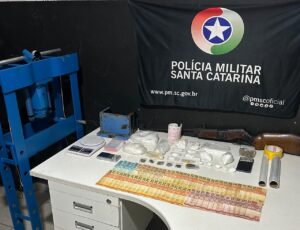 Ponto de tráfico de drogas é desarticulado em Itajaí