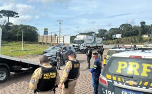 Caminhonete é recuperada após fuga alucinante