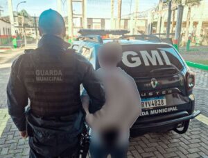 Foragido por crime contra menor é preso em Itajaí