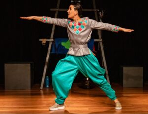 Peça sobre Malala percorre escolas públicas de Floripa