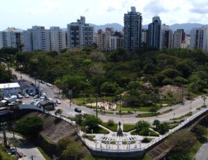 Vereador propõe fechar parques à noite em Florianópolis