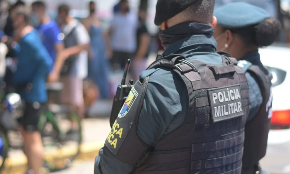 Criança de 4 anos é encontrada sozinha na rua em SC