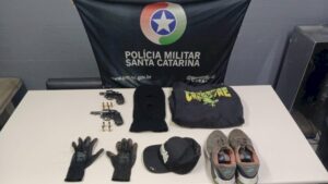 Suspeito de roubo é preso com armas em Criciúma