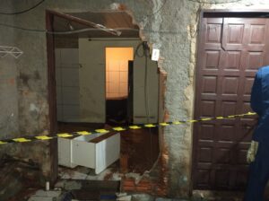 Rompimento de adutora causa danos na Capital