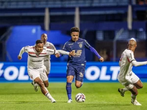 Avaí goleia Botafogo-SP por 5 a 0 na Ressacada