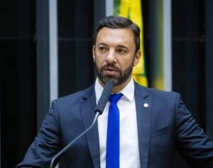 Daniel Freitas aponta erro técnico em voto polêmico