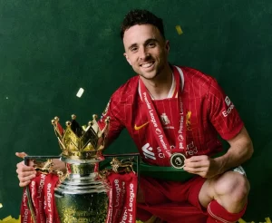 Jogador do Liverpool morre em acidente de trânsito