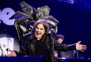 Cantor Ozzy Osbourne morre aos 76 anos