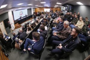 Audiência debate vacina infantil obrigatória