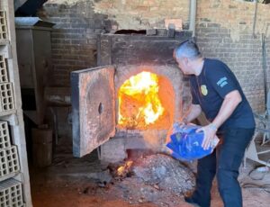 Polícia Civil incinera 400 kg de drogas em SC