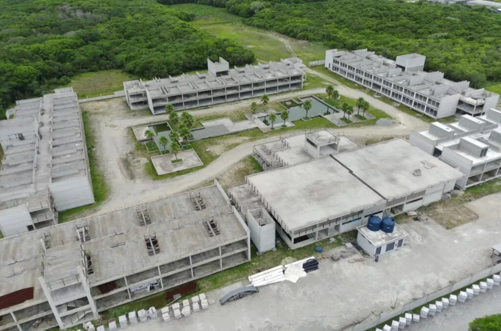 Cotistas pedem suspeição de juíza em Garopaba; Surfland anuncia cronograma até 2026