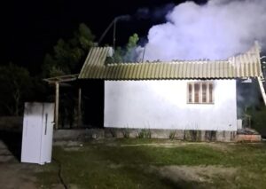 Incêndio destrói cabana em Arroio do Silva