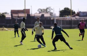 Criciúma vence jogo-treino contra Camboriú