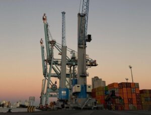 Porto de Itajaí fatura R$ 100 milhões no 1º semestre
