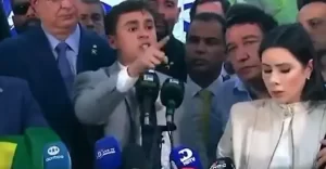 Nikolas Ferreira critica Lula e STF em discurso