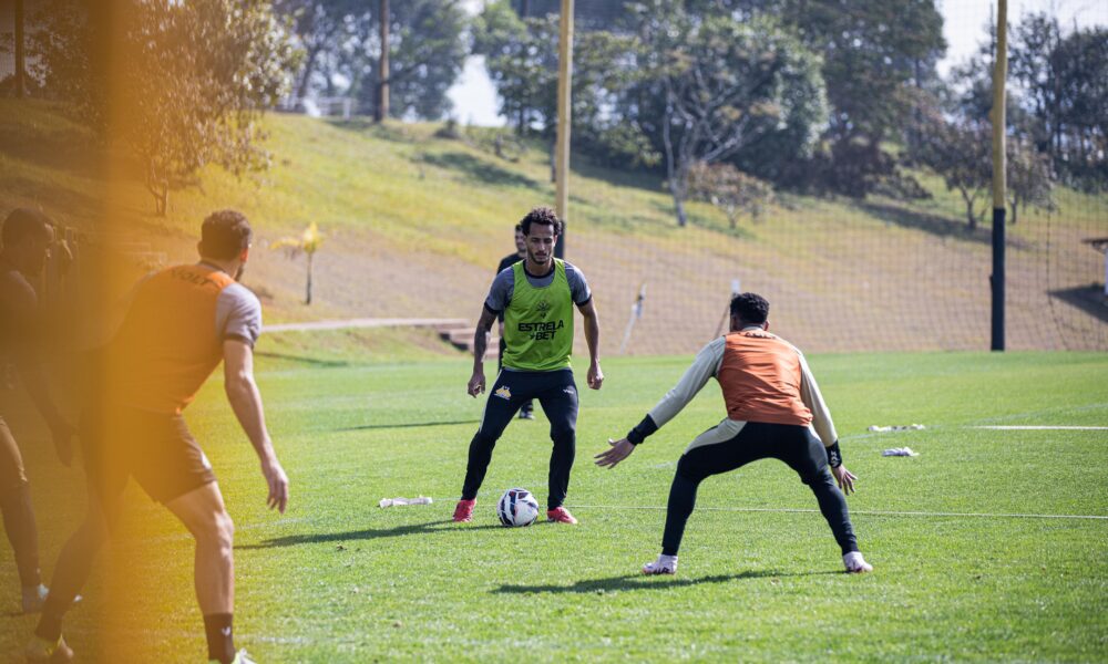 Criciúma encerra preparação para duelo em Goiânia