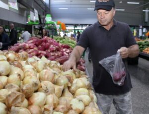 Cesta básica em Navegantes tem queda de 3,06% em julho