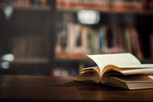 Confira os 10 livros mais vendidos em junho no Brasil