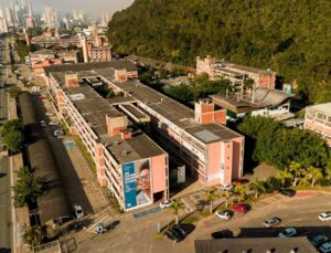 Universidade Gratuita muda cronograma após denúncias