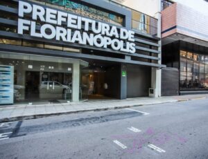 Florianópolis anuncia titulares em duas secretarias