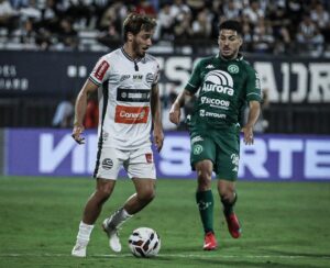 Chapecoense goleia Athletic e mira liderança da Série B