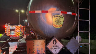 Acidente Entre Caminhoes Deixa Ferido Na BR 101 