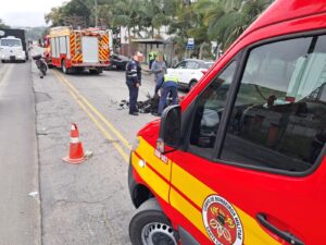 Acidente entre motos deixa um morto em Blumenau