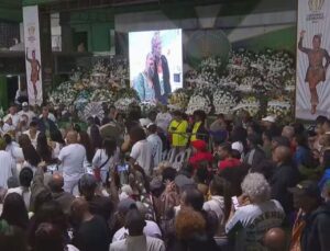 Gurufim de Arlindo Cruz reúne fãs e amigos no Império