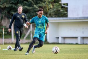 Brusque intensifica treinos para enfrentar Caxias