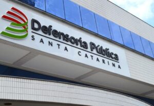 Concurso da Defensoria Pública de SC oferece 14 vagas