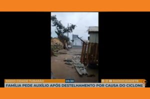 Família pede ajuda após destelhamento por ciclone