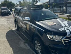 Polícia investiga mulher stalker em ataques a padre