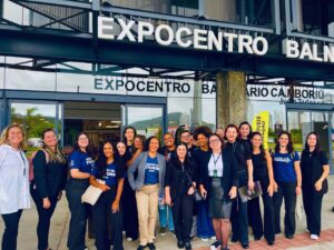 Alunos do IFSC exploram bastidores do Expocentro de BC