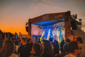 Tem Som&Sol em Itajaí com arte, música e feira criativa
