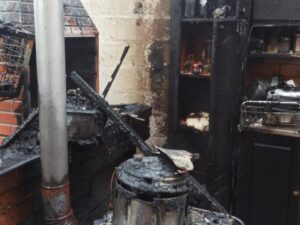 Incêndio atinge cozinha de casa em Biguaçu